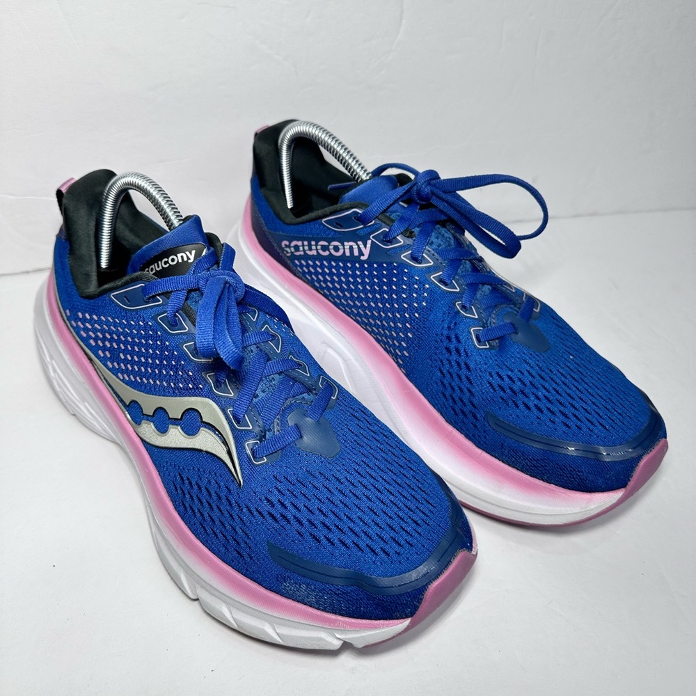 Saucony Women's Blue and Pink Athletic Shoes